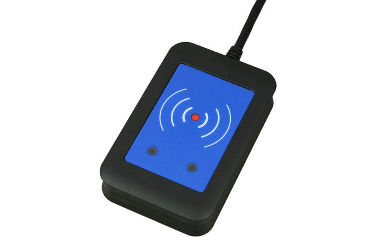 2N Ext lecteur de cartes RFID 125 kHz / 13 56 MHz USB protection des