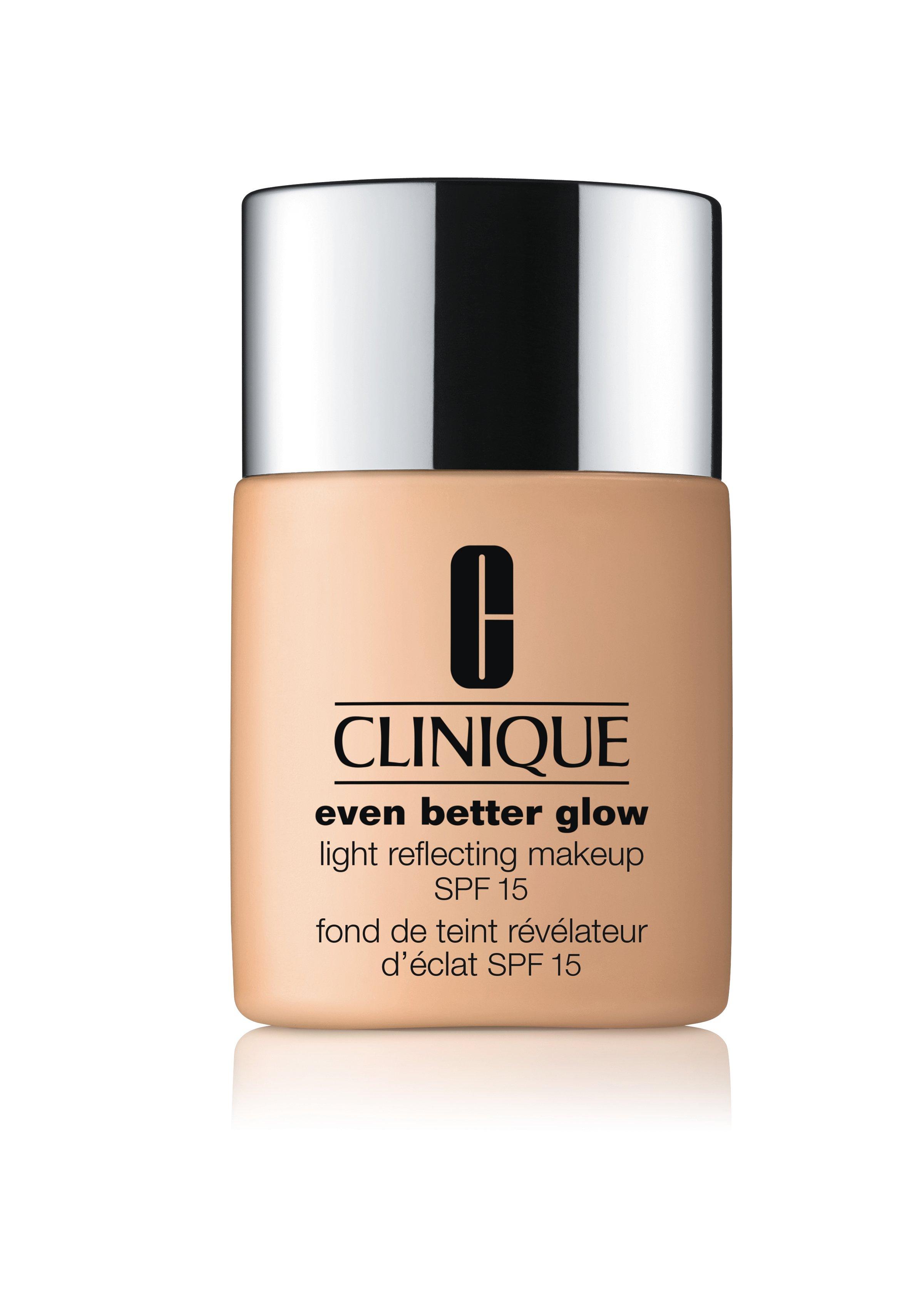 Clinique - Even Better Glow™ Light Reflecting Makeup SPF 15 - CN 40 Cream Chamois